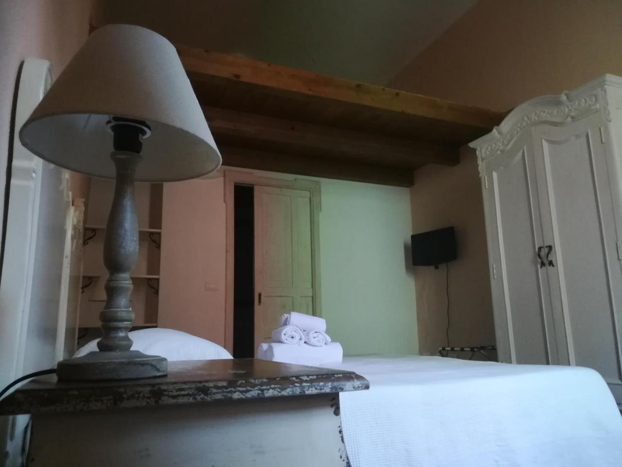 فندق Il Corso 41 Openhouse بوسا المظهر الخارجي الصورة